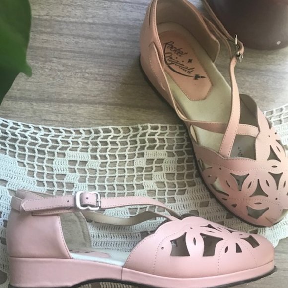 1940s Style Rocket Originals PINK Floral Buckle Sandals - size 5 UK - size 7 USW - Picture 2 of 12